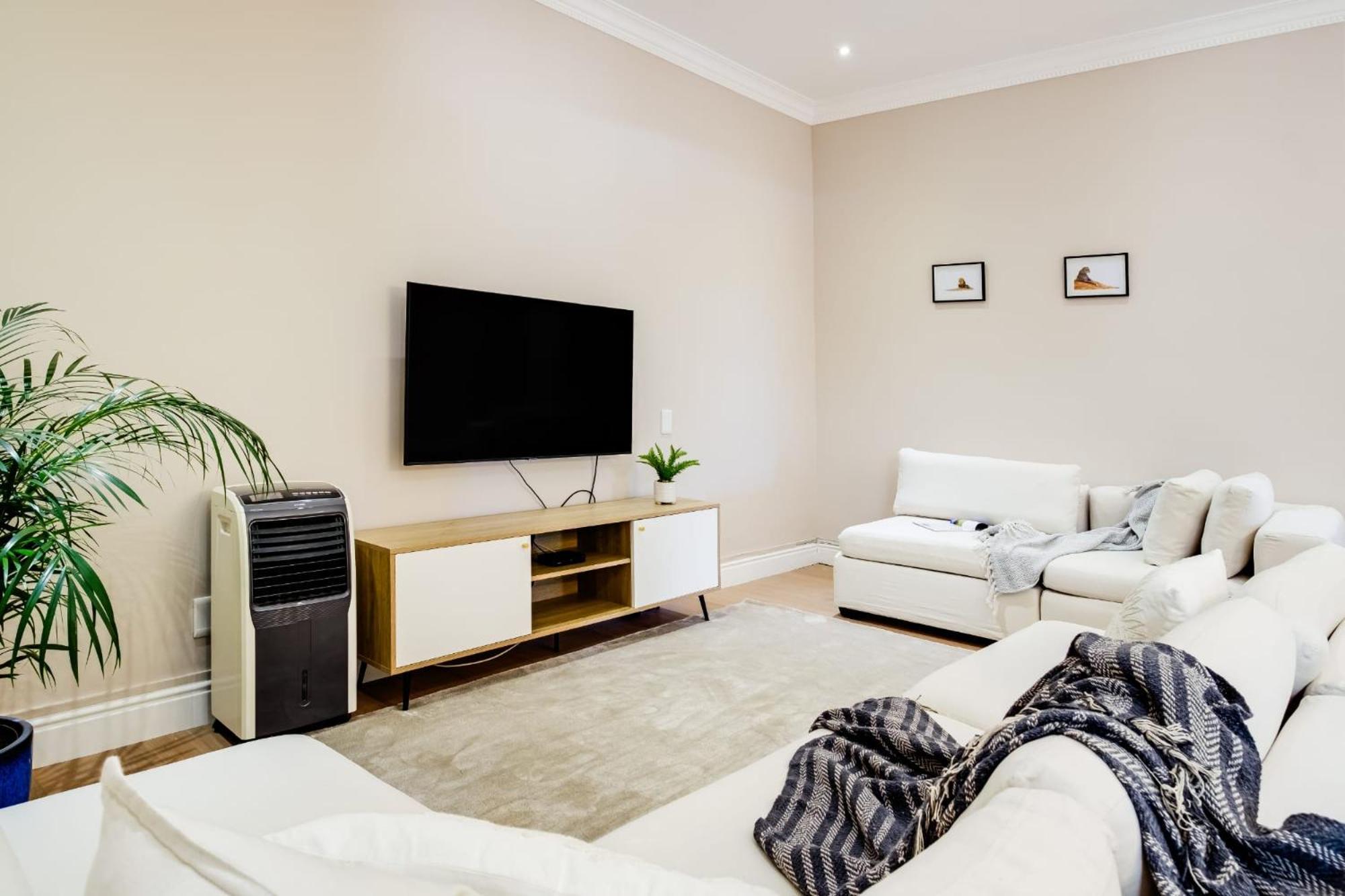 Central Treasure Cape Town Bagian luar foto